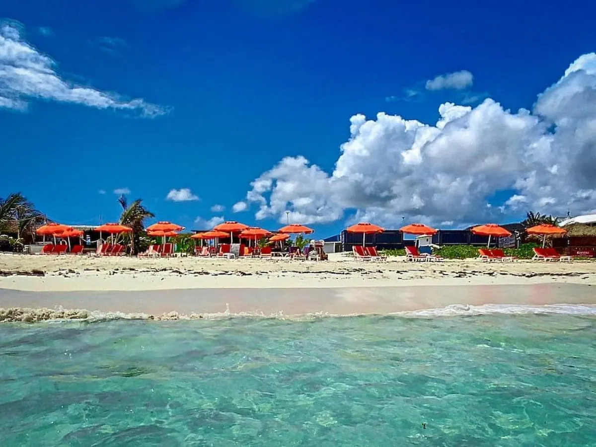 Princess Blue, 3Bdr, Beach Front Deluxe, Orient Bay, Pool, Wifi 100 Mps 0*,  Sint Maarten/Saint Martin