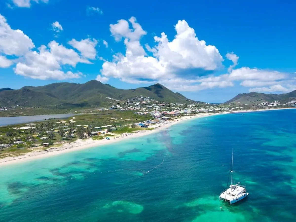 Holiday home Princess Blue, 3Bdr, Beach Front Deluxe, Orient Bay, Pool, Wifi 100 Mps Sint Maarten/Saint Martin
