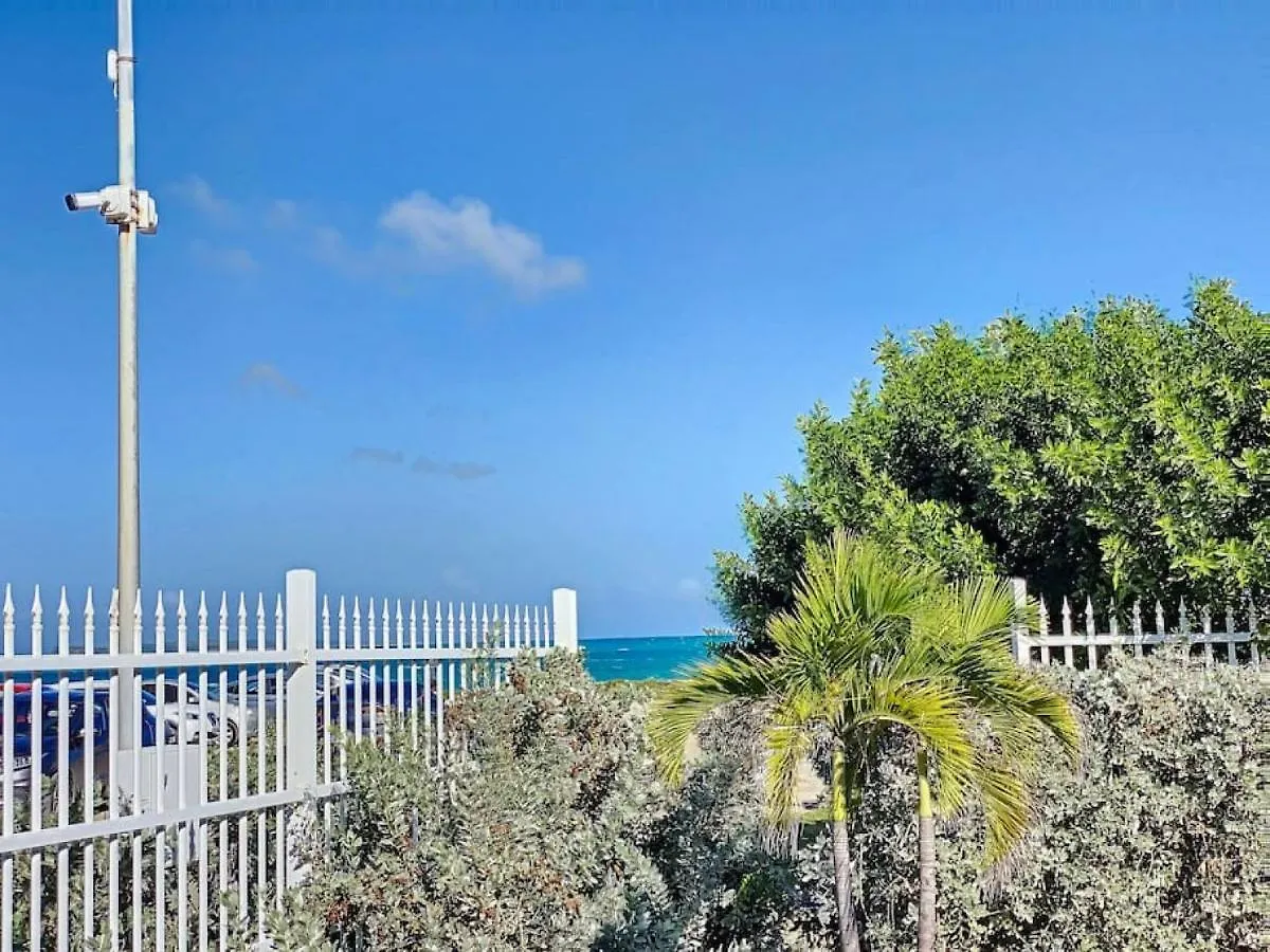Princess Blue, 3Bdr, Beach Front Deluxe, Orient Bay, Pool, Wifi 100 Mps